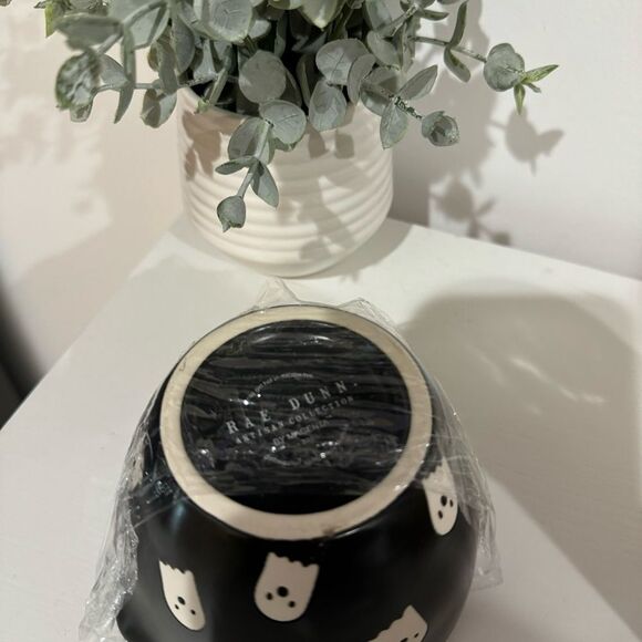 Rae Dunn Halloween Ghost Measuring Cups • 4‑Piece Set • Ghost Handles • NWOT - Picture 4 of 4